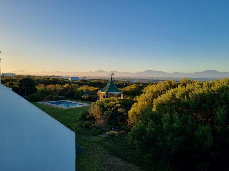 15 Bedroom Property for Sale in Aalwyndal Western Cape